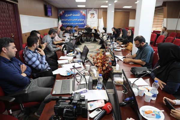 ببینید : نشست خبری یعثوب نژادمحمد مدیرکل اقتصاد و دارایی استان اردبیل با خبرنگاران و تشریح عملکرد و آخرین وضعیت شاخص‌های اقتصادی استان اردبیل