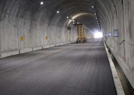 ببینید : پیشرفت ۹۵ درصدی عملیات احداث پروژه تونل شمالی حضرت ولیعصر (عج) گردنه حیران در محور اردبیل – آستارا