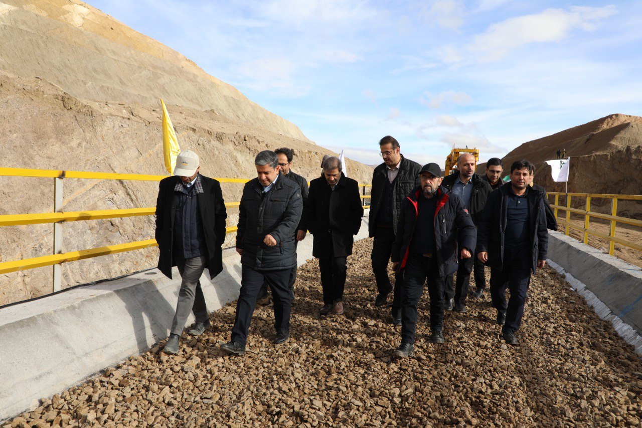 بازدید میدانی استاندار اردبیل از مراحل نهایی تکمیل راه‌آهن اردبیل - میانه 