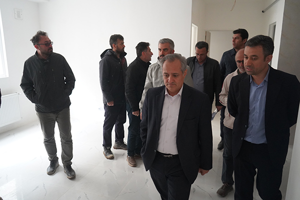 ببینید : بازدید میدانی محبوب حیدری مدیرکل راه و شهرسازی استان اردبیل از پروژه عظیم احداث واحدهای مسکونی در شهرک ۶۴۵ هکتاری سردار شهید حاج‌قاسم سلیمانی اردبیل