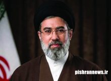 عهد می‌بندیم که انتقام خون امام شهید را از قاتلین جنایتکار و بی‌آبرو بگیریم