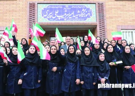 آموزشگاه ۹ کلاسه شهید پیری اردبیل به بهره‌برداری رسید/ نخستین مدرسه مجهز به نیروگاه خورشیدی ۵ کیلوواتی در استان اردبیل