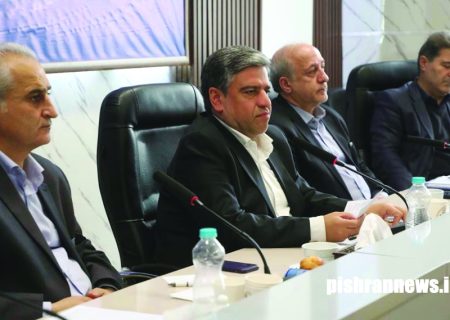 ۱۷هزار میلیارد تومان اعتبار عمرانی برای استان تامین شده است/ تخصیص اعتبارات، پایداری تولید و جبران خسارت سیل در دستور کار فرمانداران